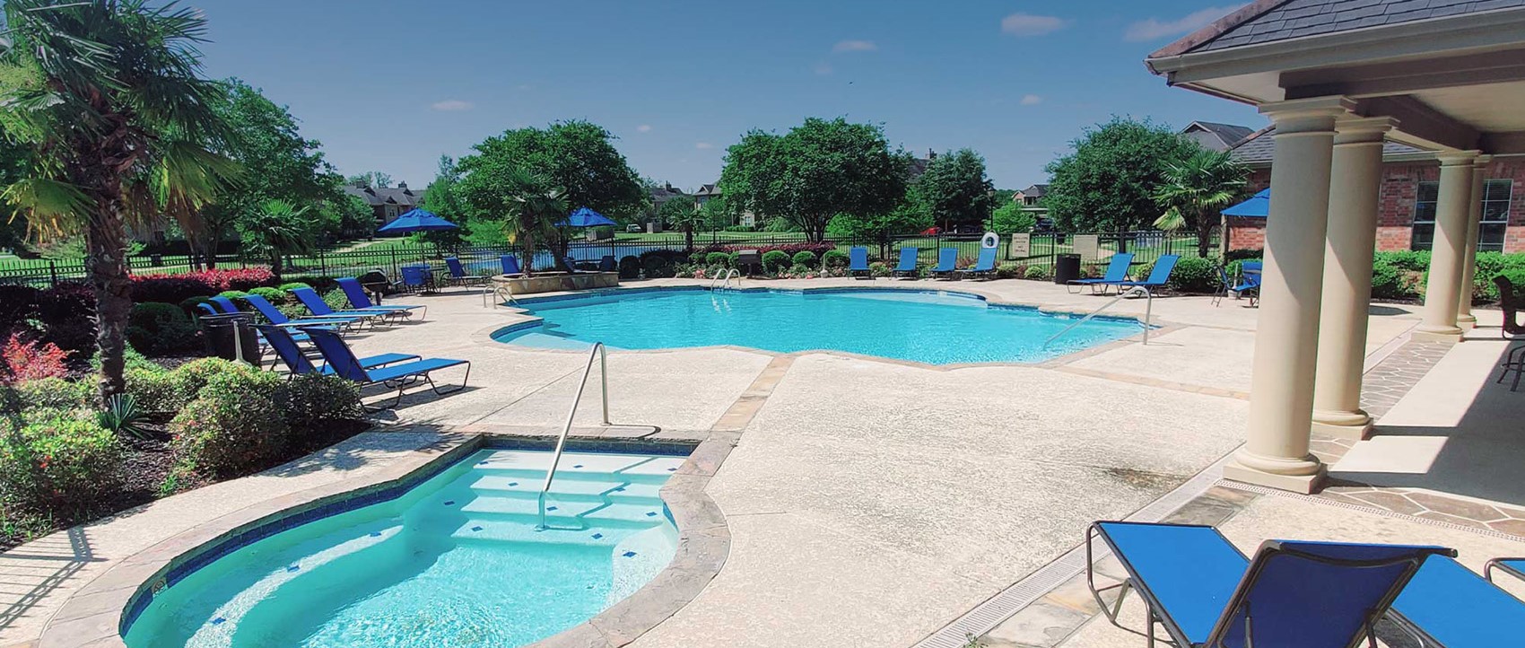 Magnolia Trace Apartments with Swimming Pool