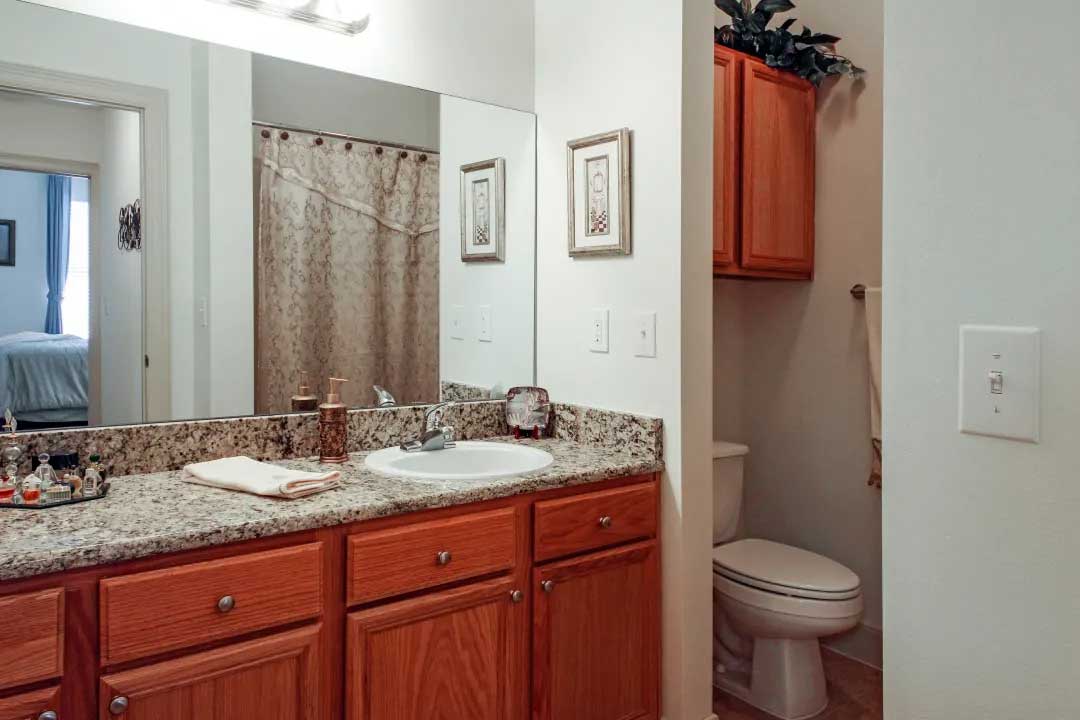 Refined Bathroom at Mainstreet at River Ranch Apartments in Lafayette, LA