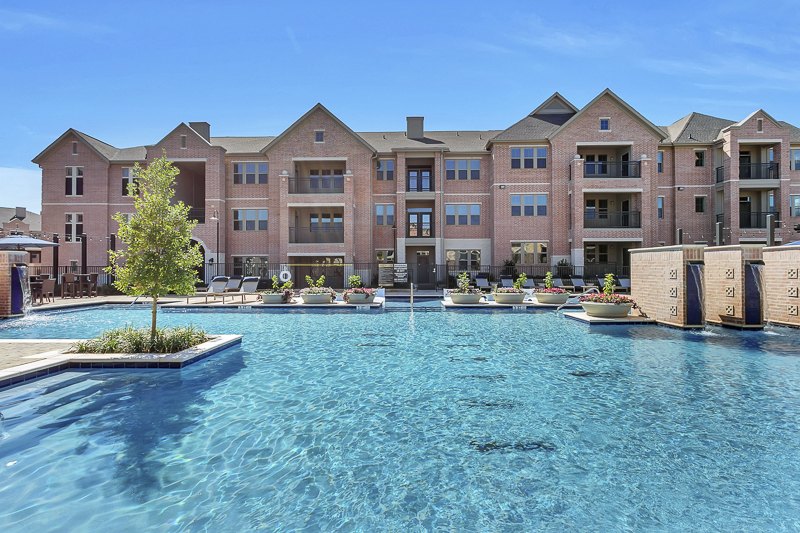 Waterford Property Company and The Vistria Group Acquires 299-Unit Axis Kessler Park Workforce Housing Community in Dallas