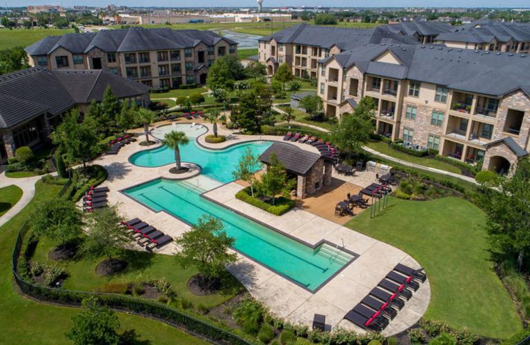 Knightvest Capital Reaches Over 35,000 Units Owned with Acquisition of Discovery at Shadow Creek Ranch in Growing Houston Submarket 