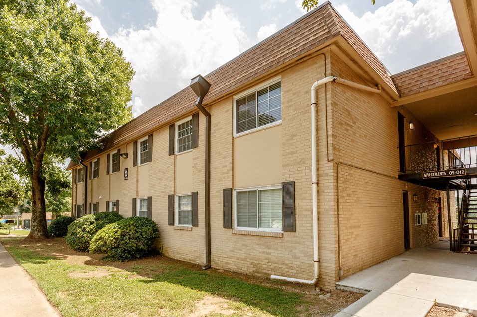 Lion Real Estate Group Completes Two Multifamily Transactions Totaling $77.25 Million in The Nashville Metropolitan Area
