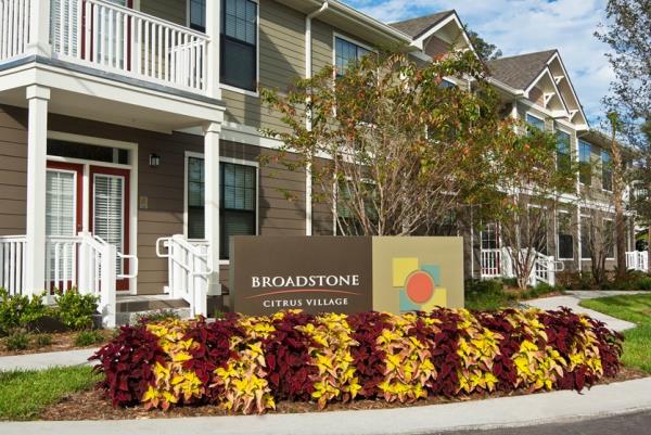 Preferred Apartment Communities Acquires 296-Unit Multifamily Community in Tampa, Florida 