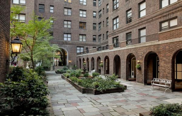 Madison Realty Capital and USAA Real Estate Acquires 289-Unit Apartment Building in Manhattan