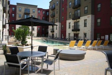 Crescent Resources Sells Innovative Student Apartment Community at Market-Leading Price