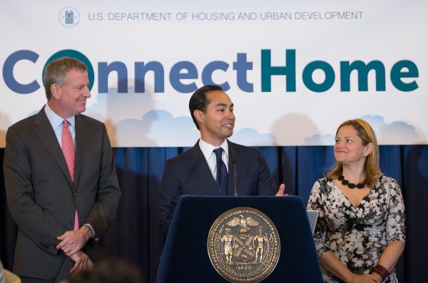 Comcast and HUD Collaborate to Close the Digital Divide for up to 2 Million HUD-Assisted Households 