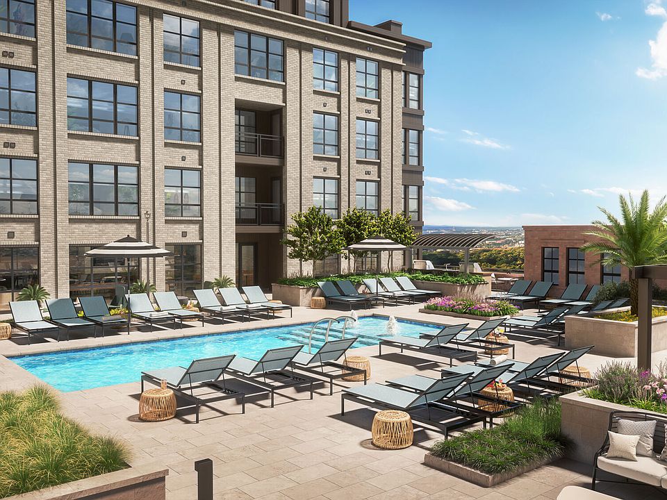 Quarterra Multifamily Opens 303-Unit Cormac Mixed-Use Apartment Community in Charleston's Growing Upper Peninsula District 