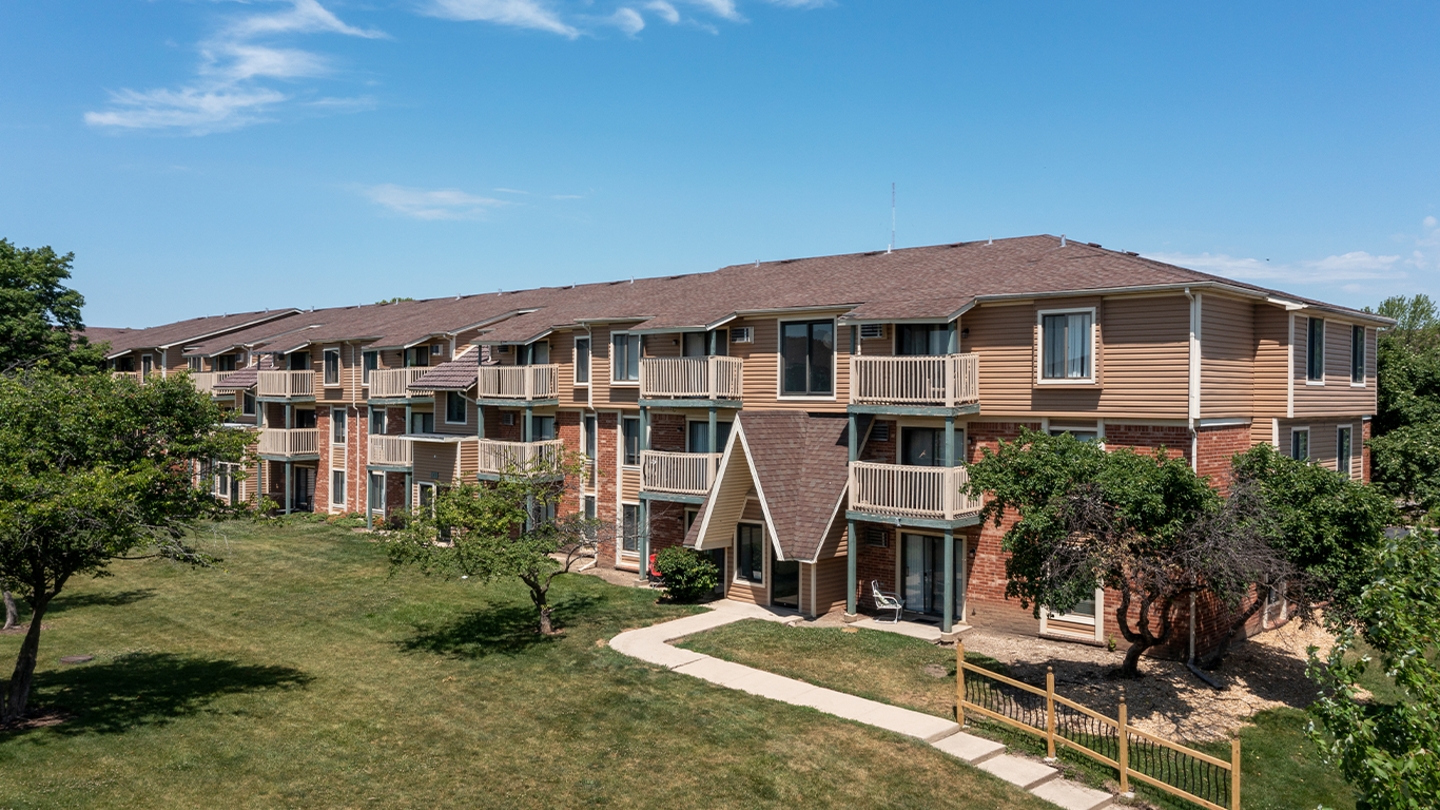 Turner Impact Capital Expands Workforce Housing Portfolio With Acquisition of Ellyn Crossing Apartments in Chicago Submarket