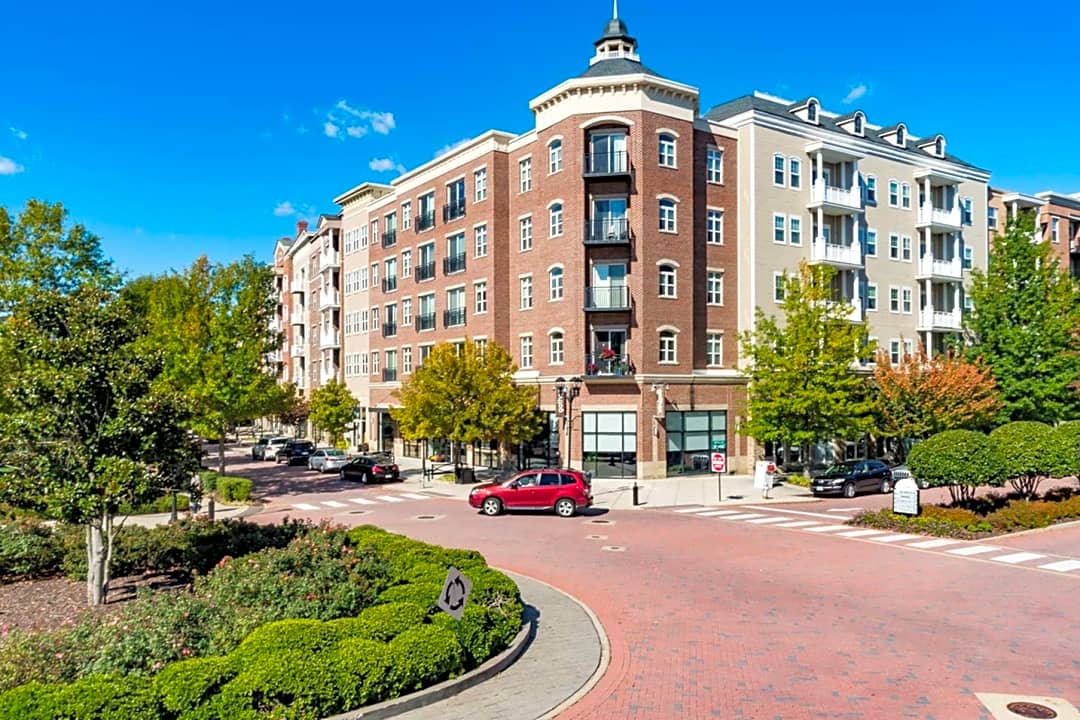 Capital Square 1031 Acquires 339-Unit Flats at West Broad Luxury Apartment Community in Greater Richmond Suburb of Glen Allen