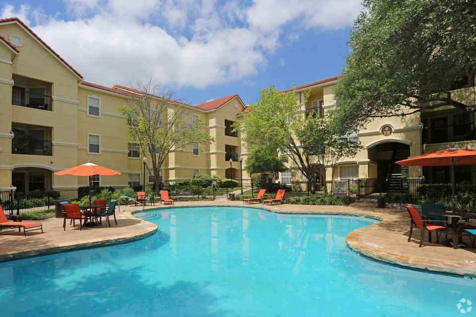 Embrey Acquires Second Apartment Community in The Greater San Antonio Area With 252-Unit Gardens at West in North Central Market