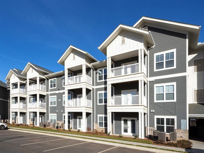 Capital Square Acquires 312-Unit Retreat at Arden Farms Apartment Community in Fast Growing Suburb of Asheville, North Carolina 