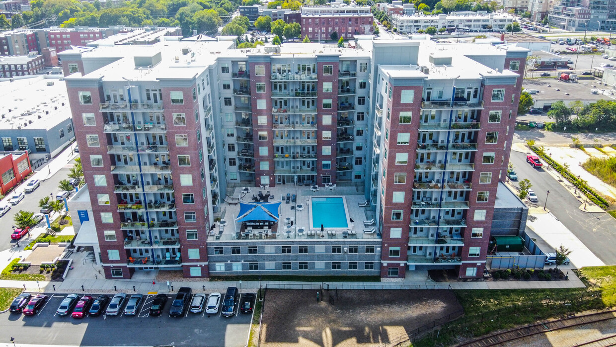 Four Mile Capital Grows Its Portfolio With Acquisition of 212-Unit River’s Edge at Manchester Apartments in Richmond, Virginia