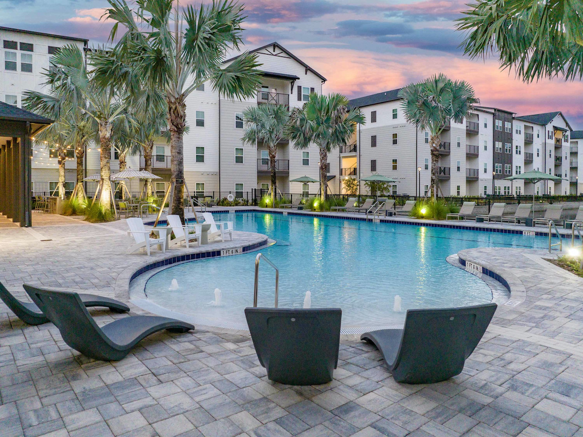 Avanti Residential and Centennial State Capital Complete Acquisition of 200-Unit The Avery Luxury Apartment Community in Orlando