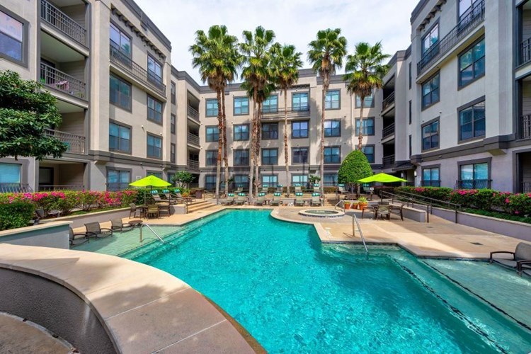 Sentinel Real Estate Acquires 324-Unit Three Thousand Sage Mid-Rise Apartment Community in Affluent Uptown Submarket of Houston