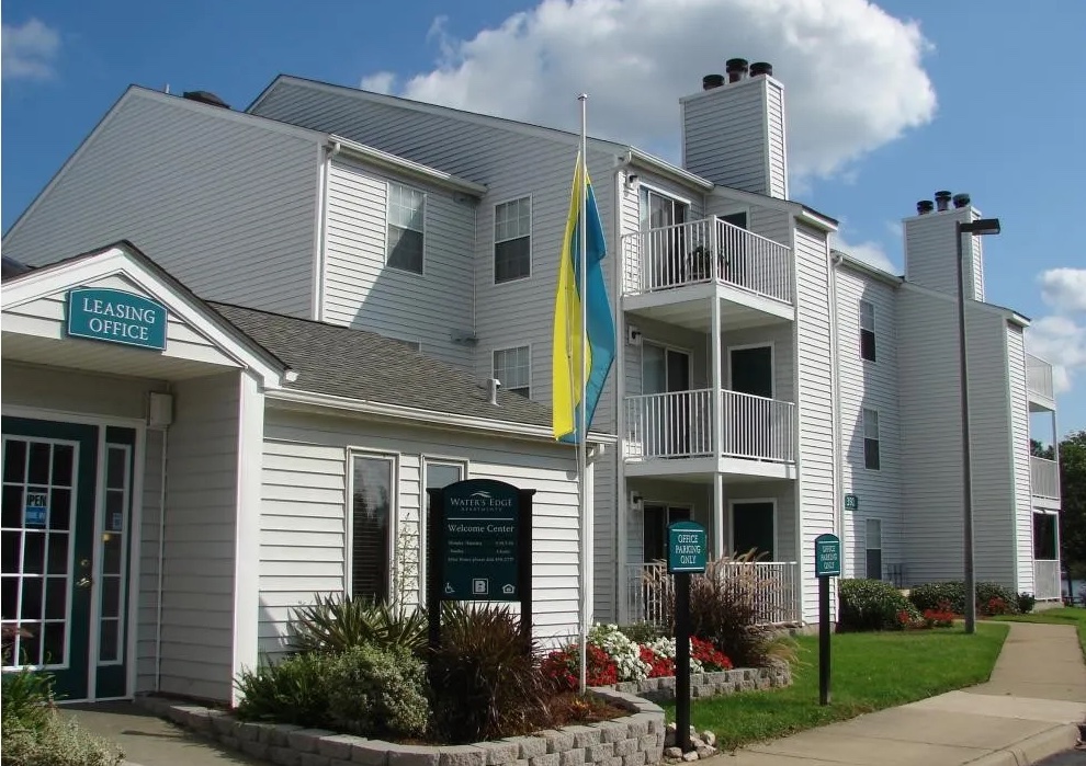 Legacy Capital Partners and Fulton Peak Capital Acquire 190-Unit Water's Edge Apartment Community in Norfolk, Virginia