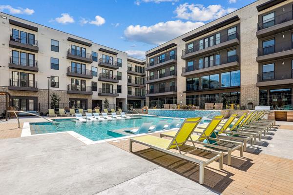 Toll Brothers Apartment Living and The Davis Companies Open 420-Unit Whitlow Luxury Apartment Community in Lewisville, Texas