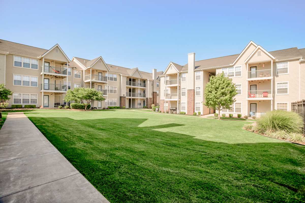 Three-storey Oakmont Apartment Building Exterior