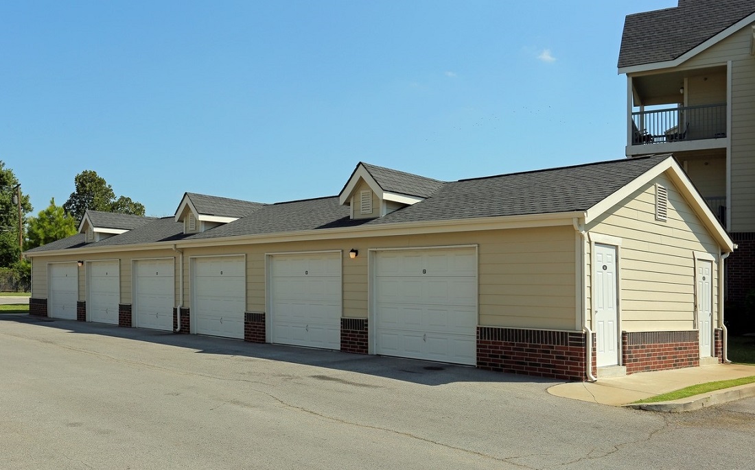 Ample Parking Space at the Oakmont Apartment Homes in Catoosa, OK