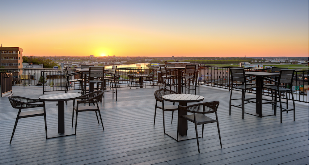 Rooftop Deck with Panoramic Rooftop View in Kansas City