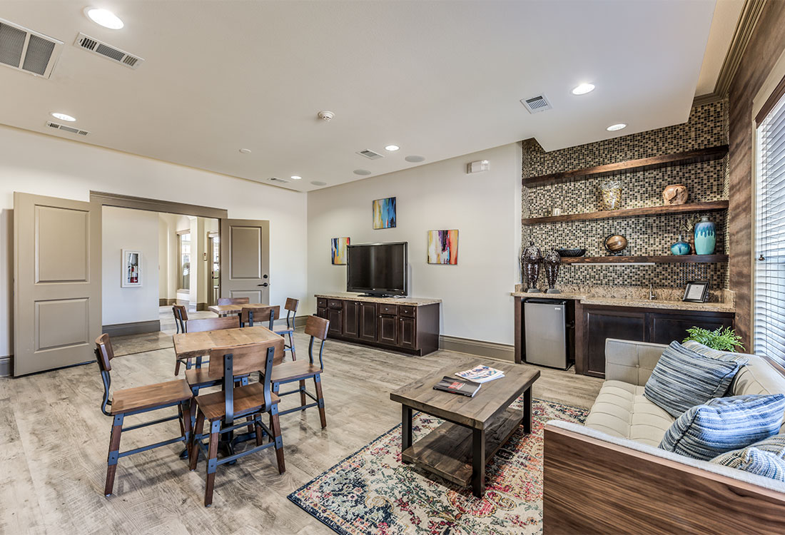 Resident Lounge at Preserve at Old Dowlen Apartments in Beaumont, TX