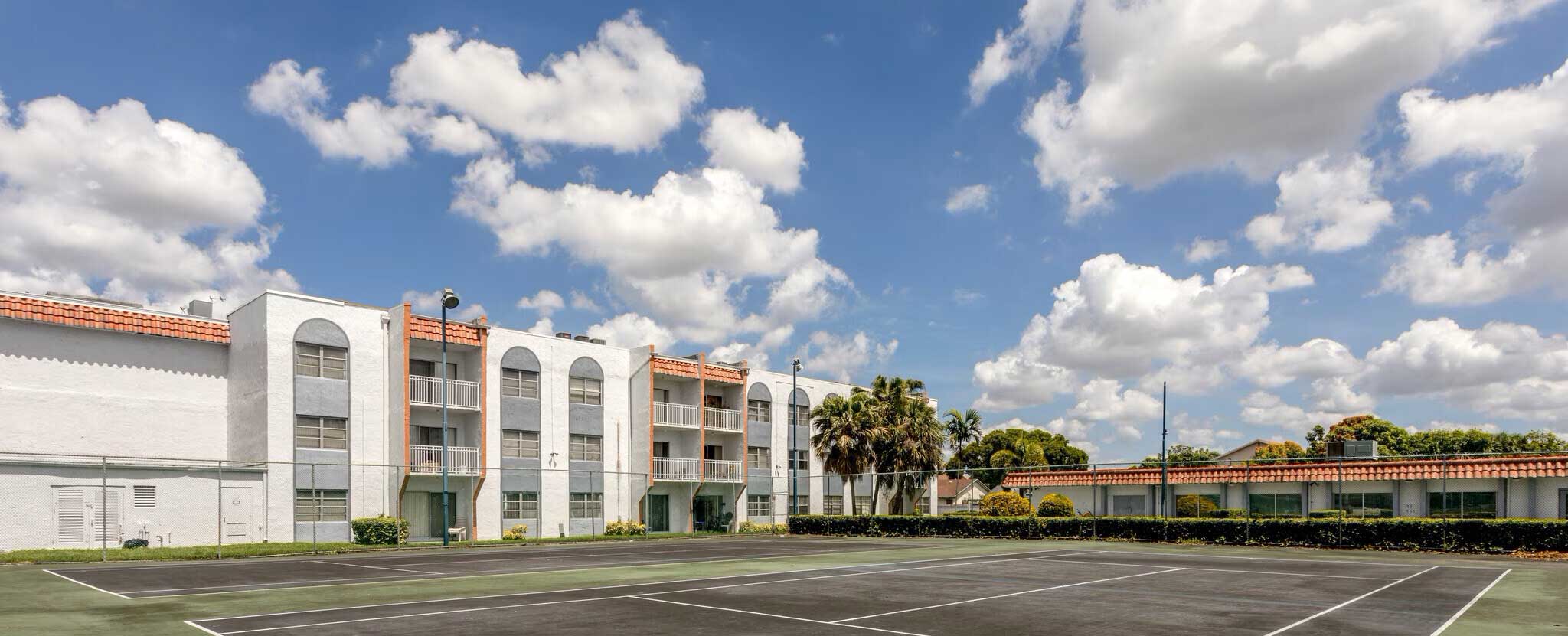 Apartments in North Lauderdale, FL One Park Plaza Apartments in North