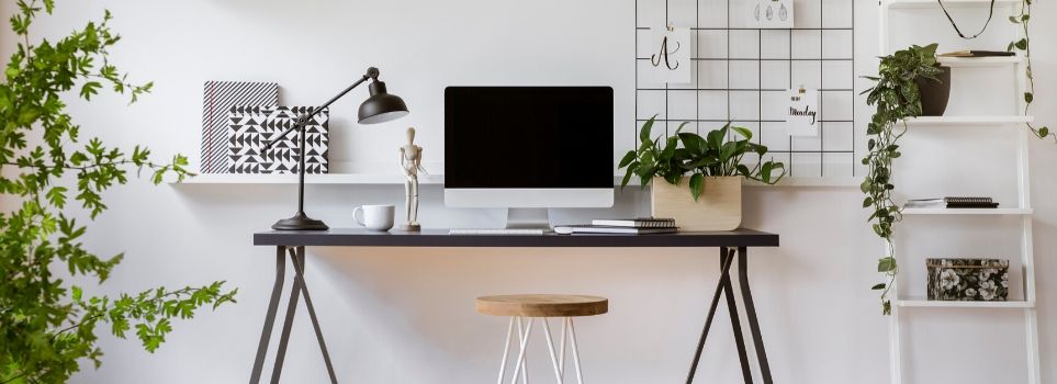 4 Organizational Tips to Help Your Tidy Up (and Beautify) Your Home Office Space Cover Photo