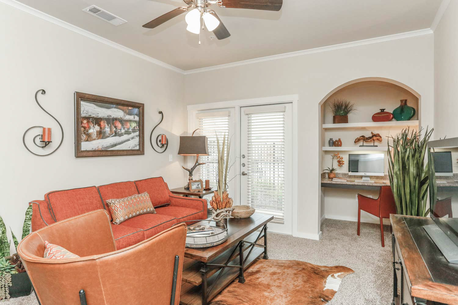 Stylish Interior Designs at Oxford at the Ranch Apartments in Waller, Texas
