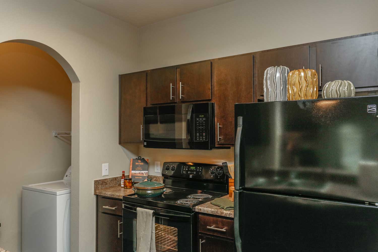 Fully-Equipped Kitchens w/ Ice Makers at Oxford at the Ranch Apartments