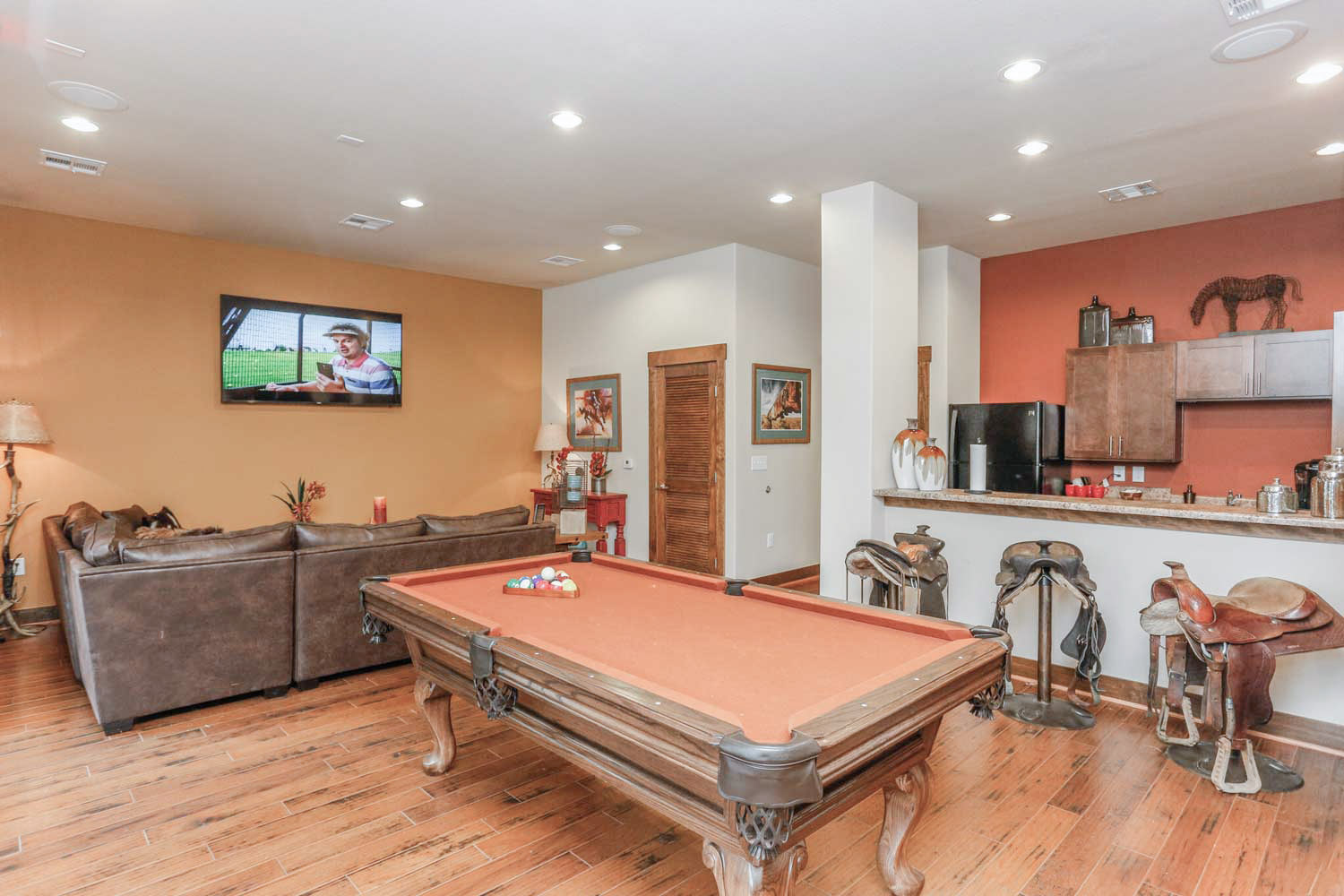 Billiards Room at The Resident Clubhouse of Oxford at the Ranch Apartments in Waller, Texas