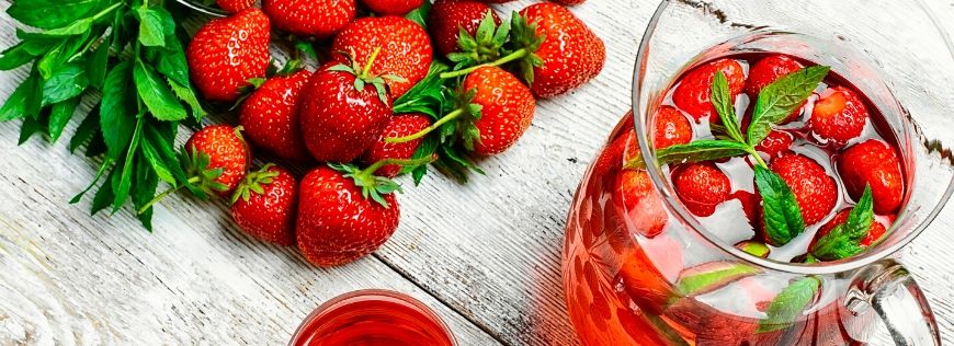 Your Plans for the Weekend Should Include This Strawberry Mint Spritzer   Cover Photo