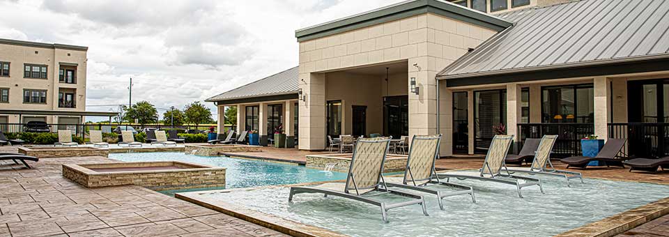 Architectural Pool Area in Waxahachie