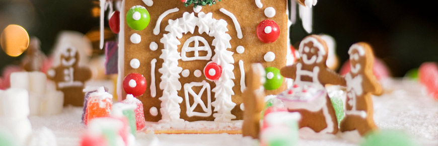  Sweeten Up Your Holiday Season with This Gingerbread House Workshop  Cover Photo
