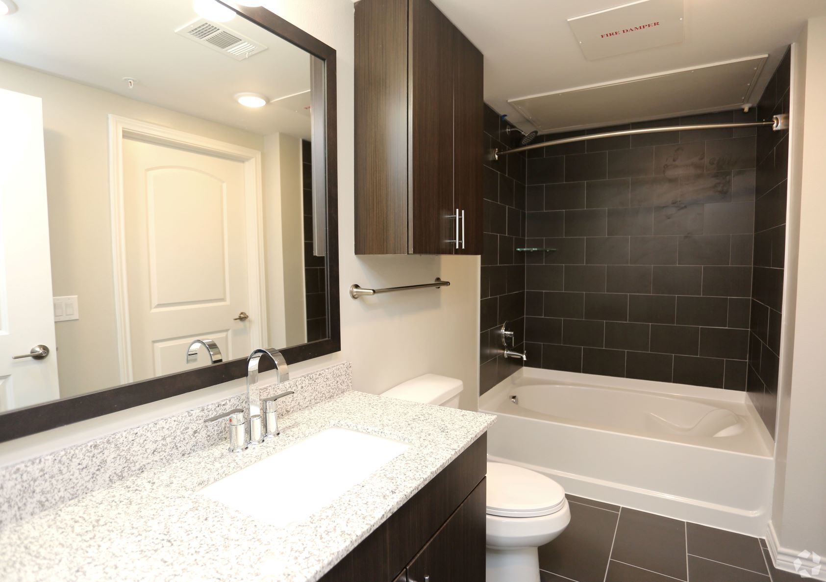 Oxford at Lake View Apartments in Corinth, TX