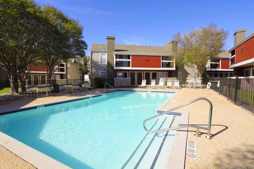 Second On-Site Swimming Pool at Parc 410 Apartments in San Antonio, Texas 