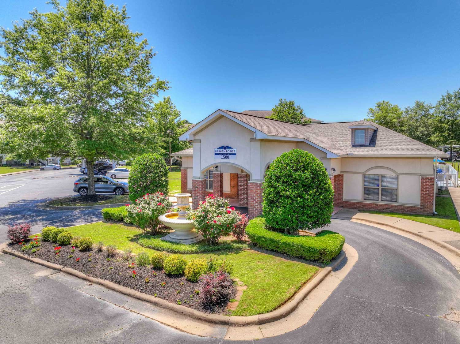 Parham Pointe Leasing Office