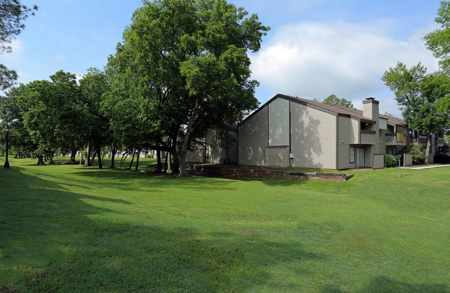 The Park at Forest Oaks Apartments in Tulsa, OK