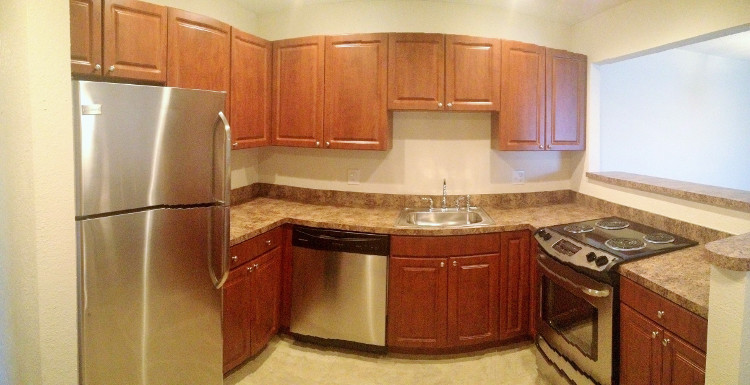 Well- Equipped Kitchen at the Park Pointe Apartments