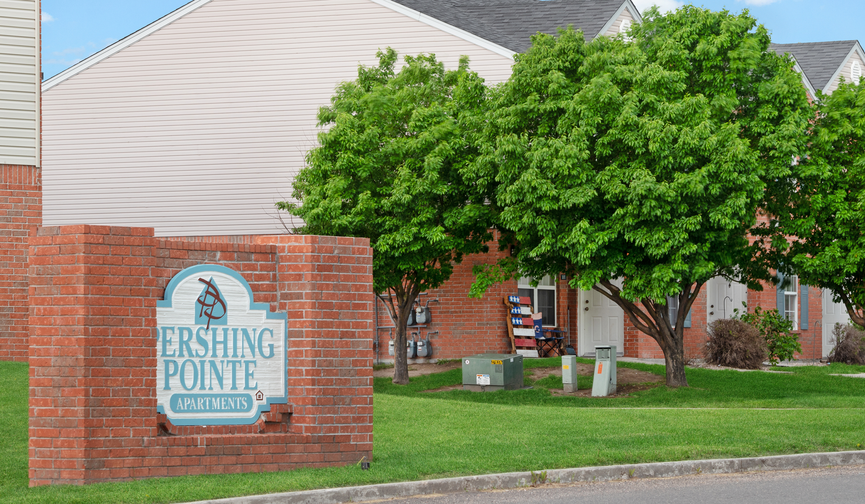 Pershing Pointe Townhomes Property Signage