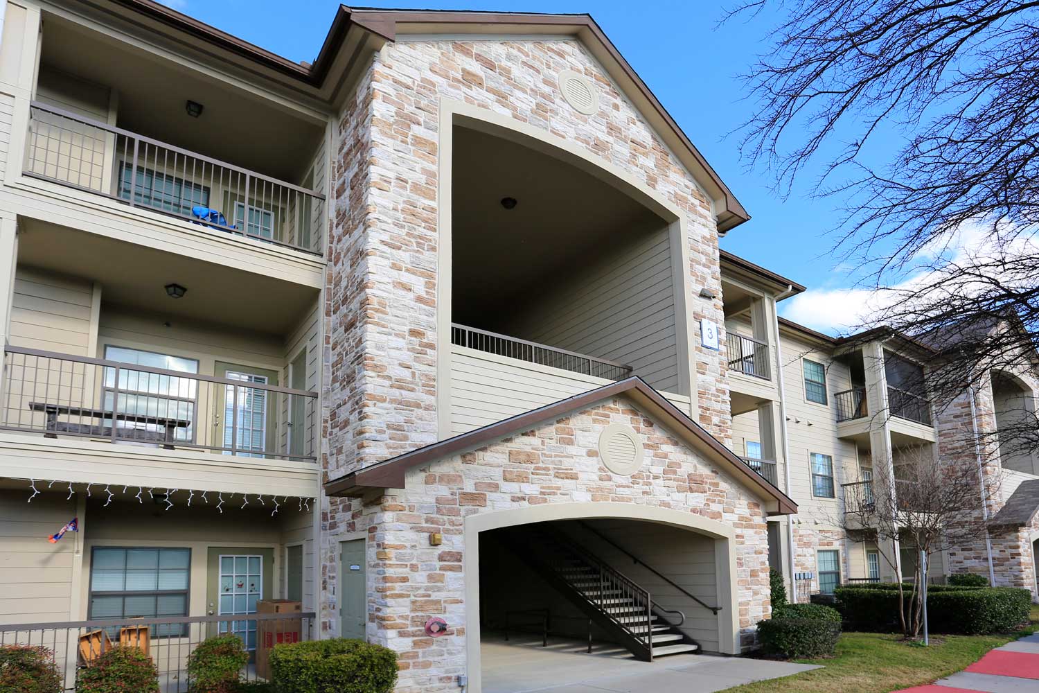 Apartments for Rent at Pinnacle Ridge Apartments in Dallas, Texas