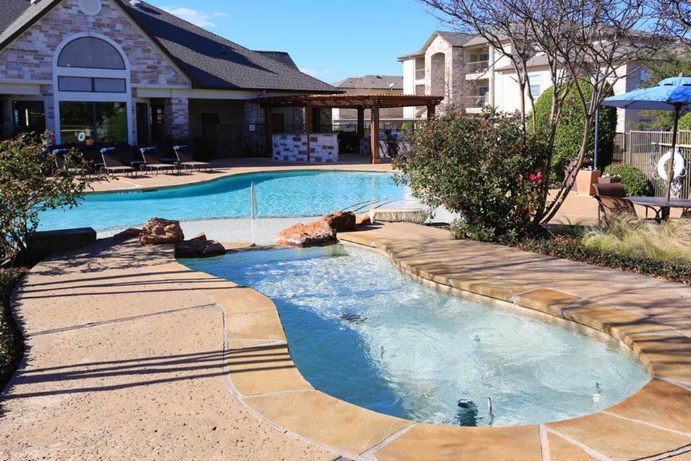 Resort-Style Swimming Pool at Pinnacle Ridge Apartments in Dallas, Texas