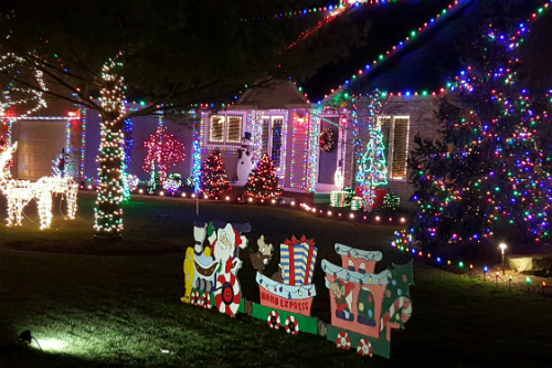 Best local Christmas Light Displays – You Must See this Year! Cover Photo