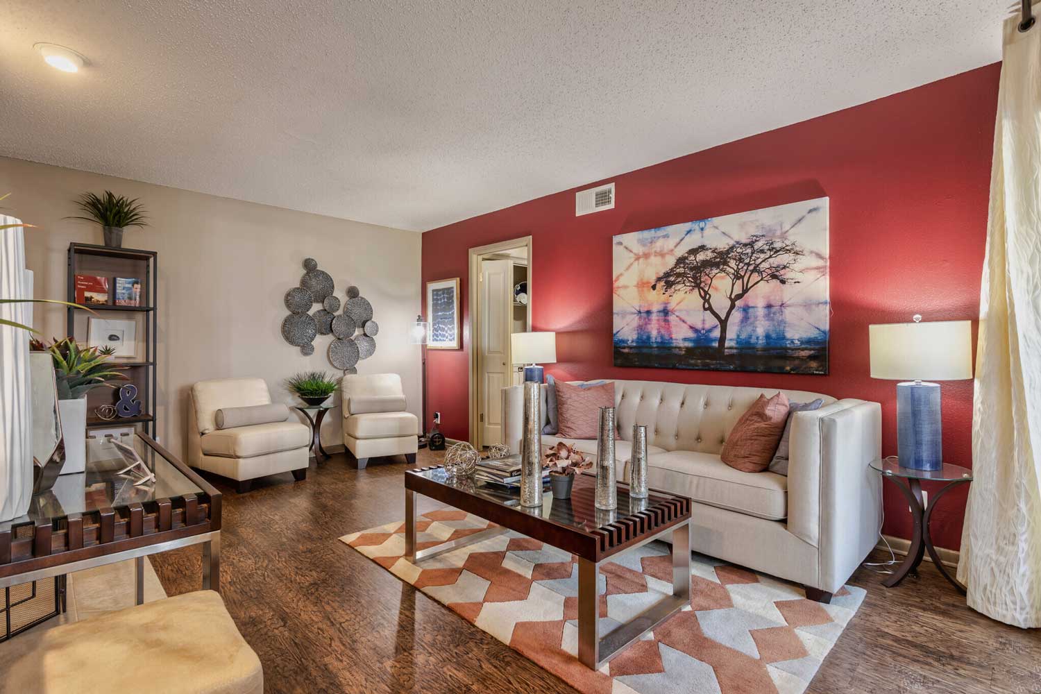 Designer Two-Tone Paint at Ridgeview Place Apartments in Irving, TX