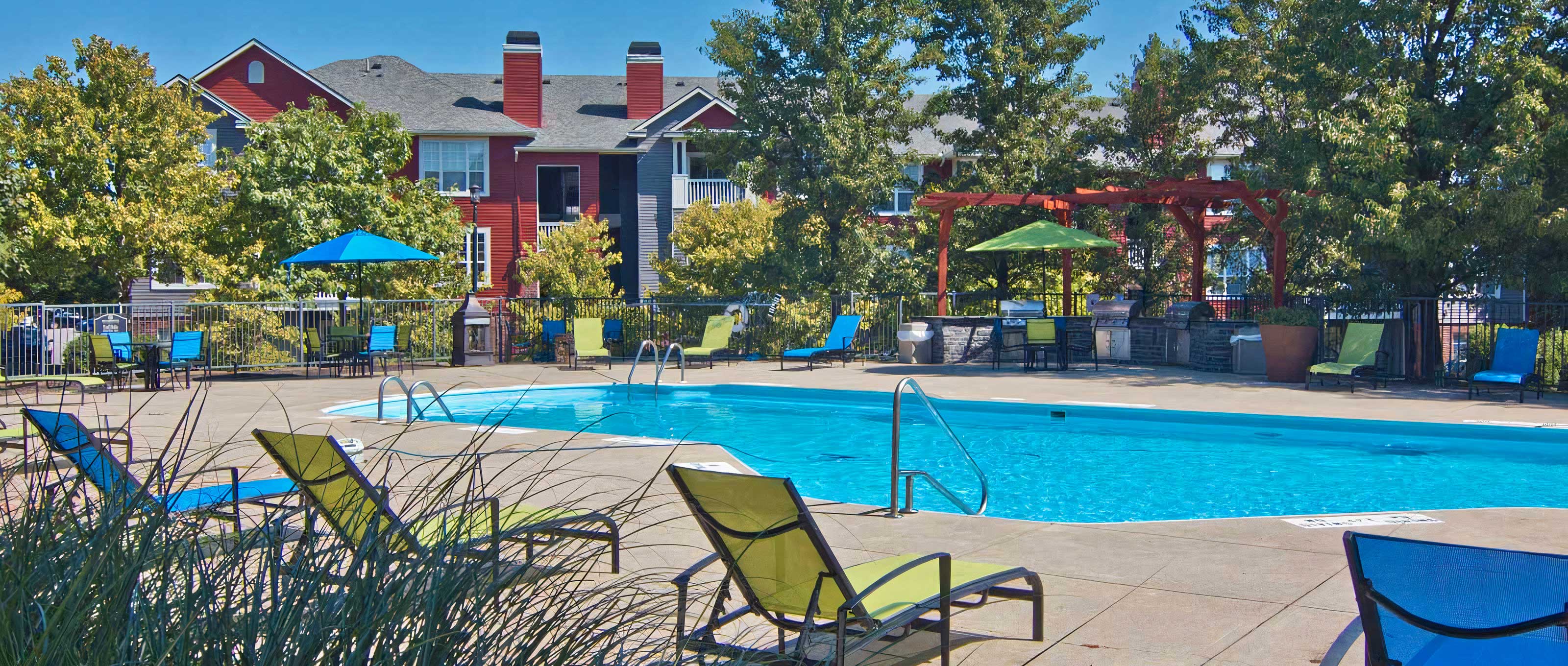 River Oaks Apartments with Swimming Pool