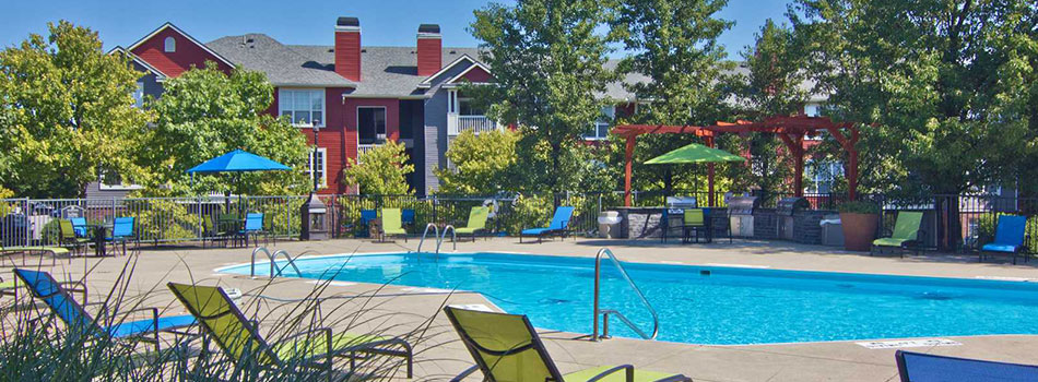 Poolside Sundecks at River Oaks Apartments