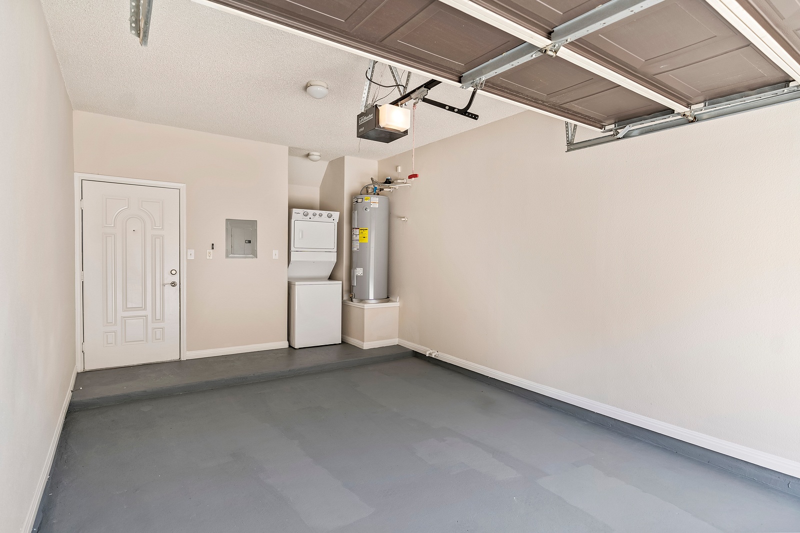 Attached Garage with In-Unit Laundry
