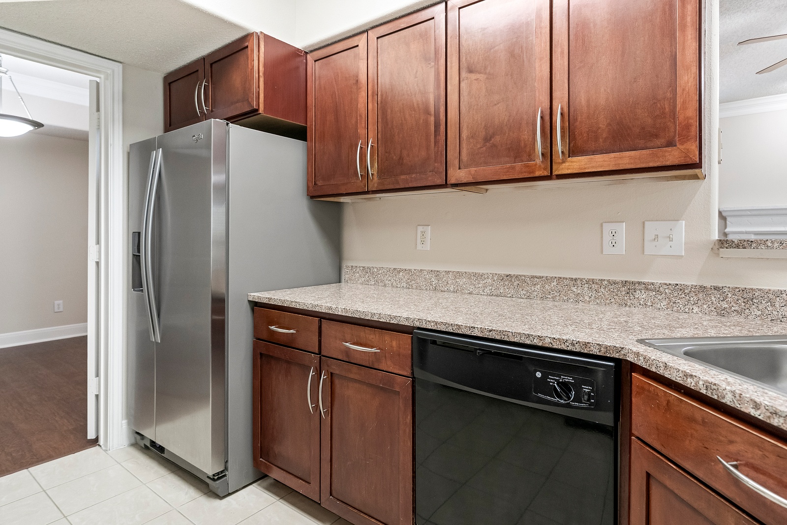 Modern Kitchen with Stainless Steel Appliances
