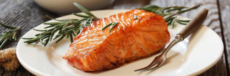 Sweet and Tangy, This Recipe for Glazed Salmon Is a Real Winner! Cover Photo