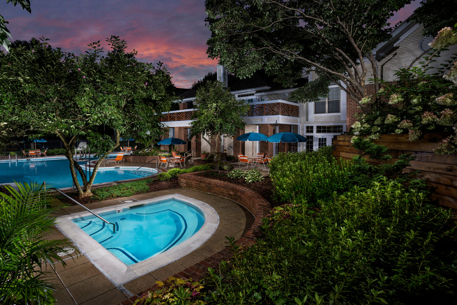 Relaxing swimming pool & whirlpool spa at Seneca Club Apartments in Germantown, MD