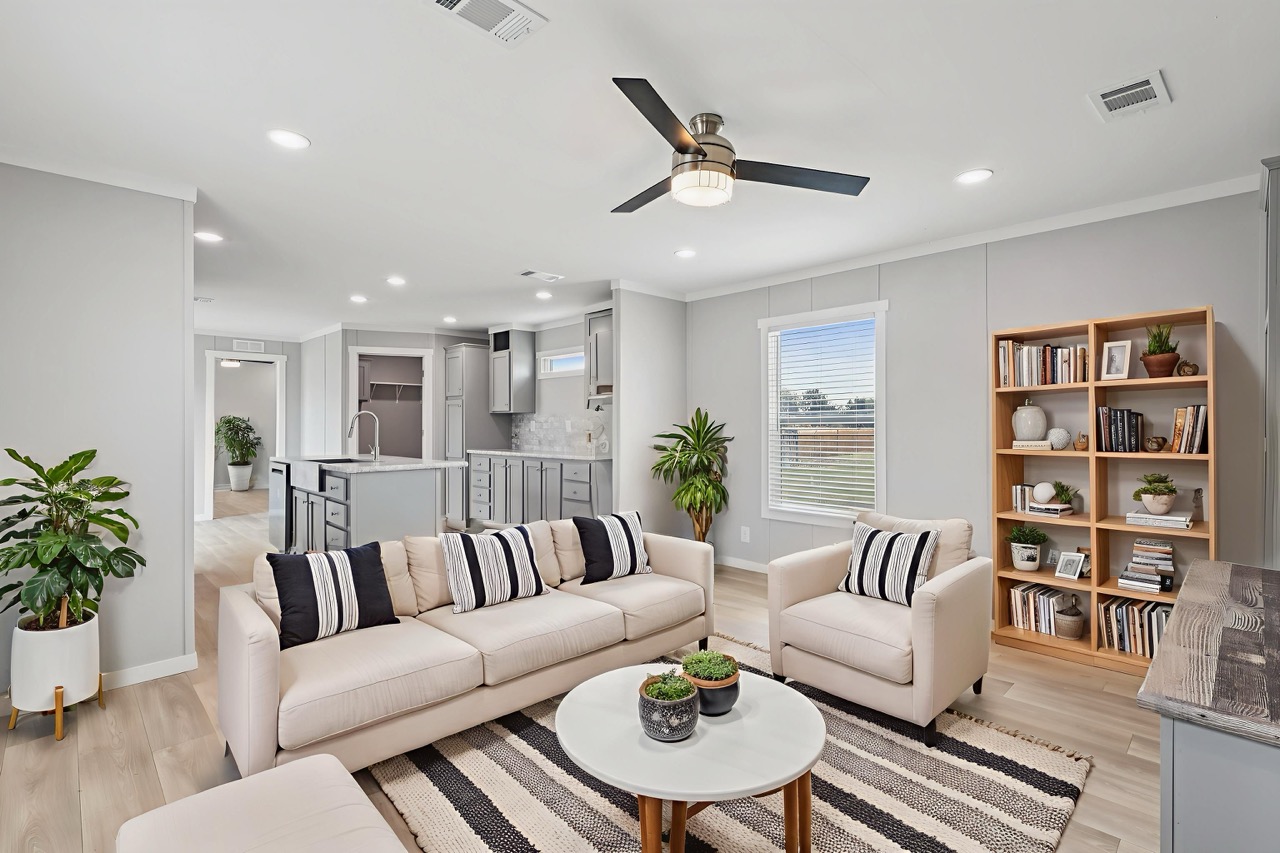 Floor plan layout for Luna - For Sale - $72,995