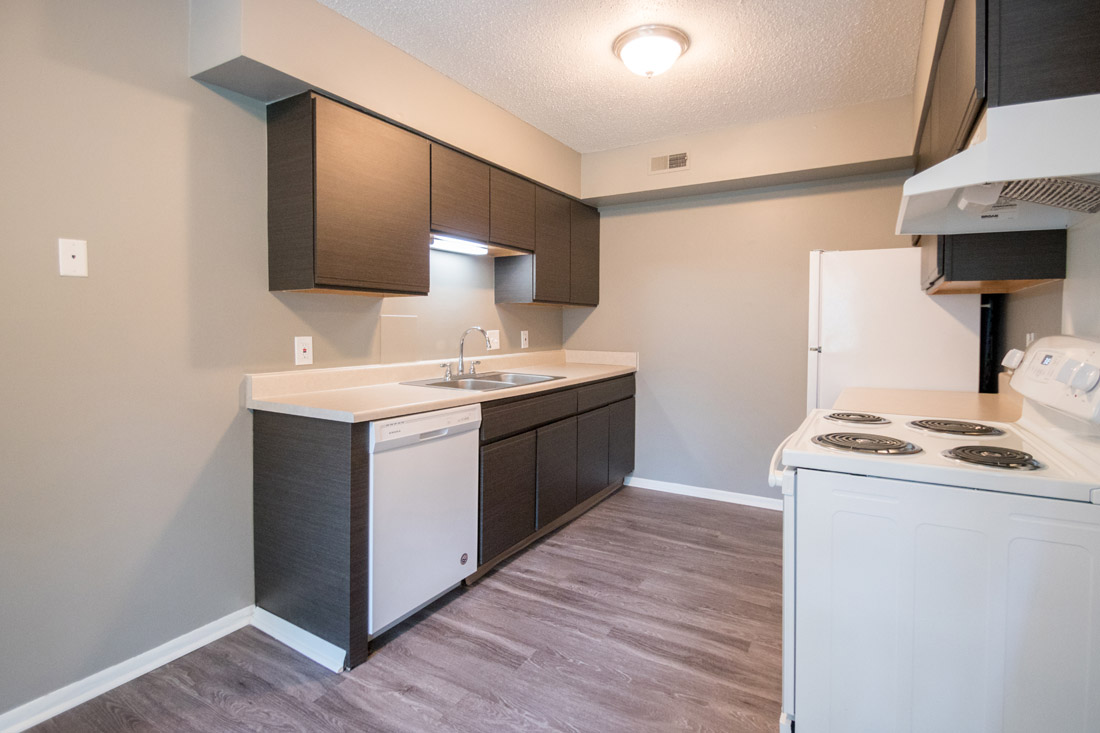 Omaha, NE Townhome Photos, Videos, Plans | Sunset Ridge Apartment Homes