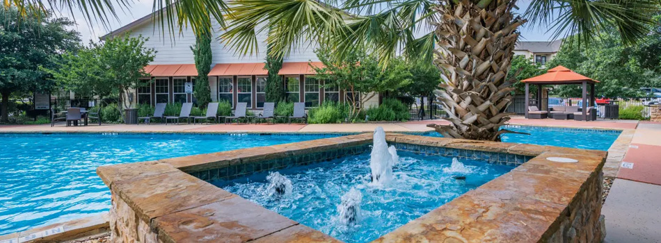 Swimming Pool and Relaxing Spa in Austin, TX